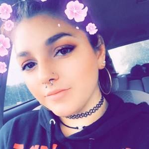 Meet your Posher, Elyse